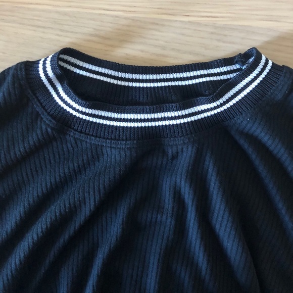 Basic Long Sleeve Black Fitted Top - Picture 4 of 4